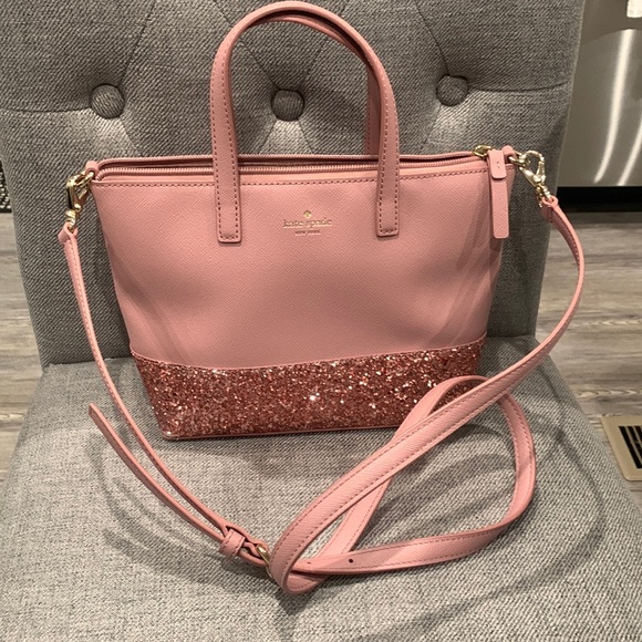 kate spade Handbags - Kate Spade glitter crossbody purse
